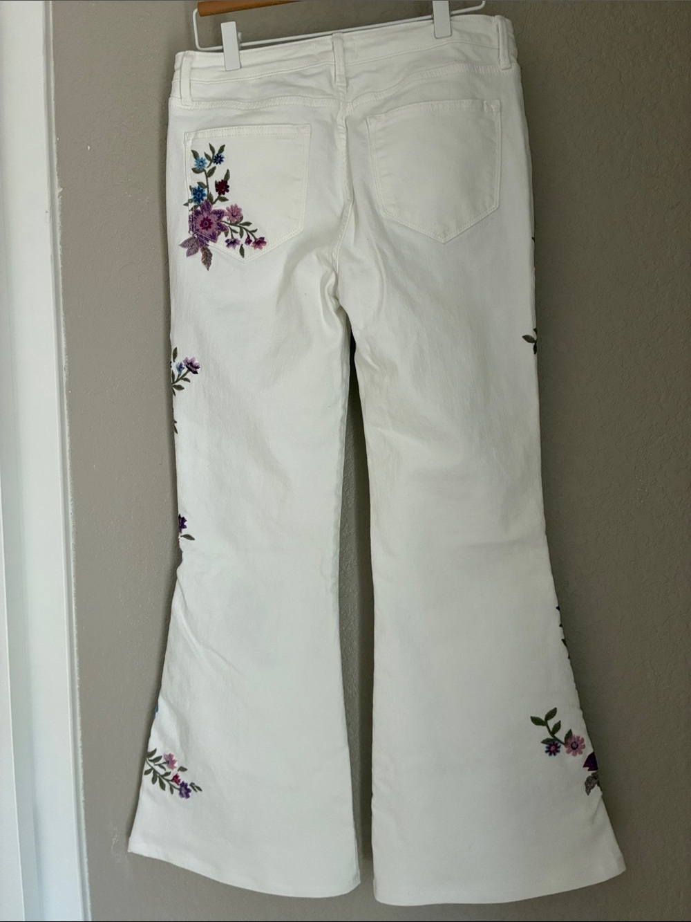 DRIFTWOOD White Jeans with Pink and Blue Accent - Picture 3 of 6